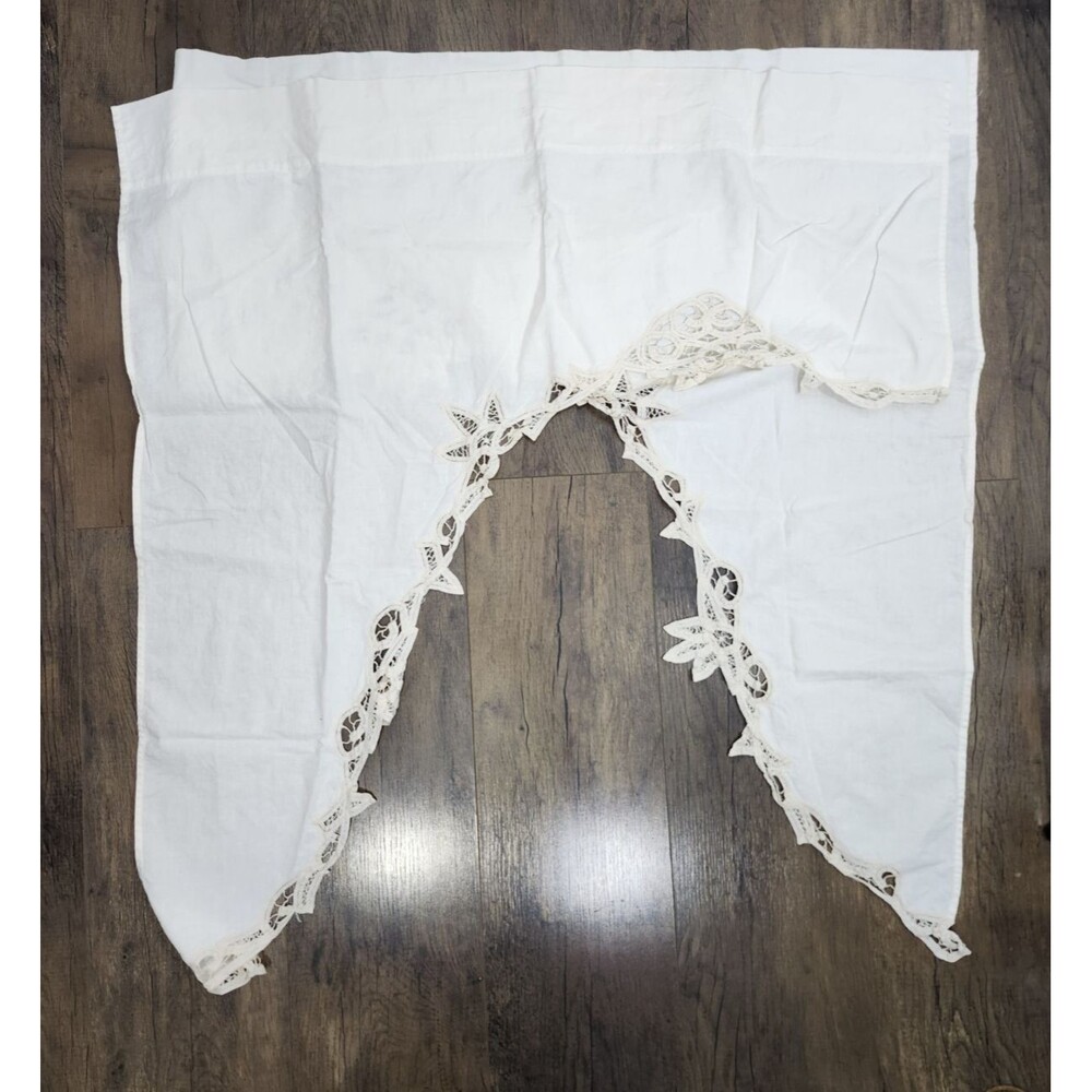 Vintage Lace Valances Set Of 2 Cottage Farmhouse Grandma Cute off white
